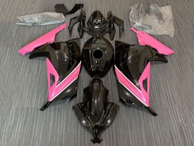 Carenado Moto Kawasaki EX300 2013-2024 - Negro Brillante Rosa Blanco Raya